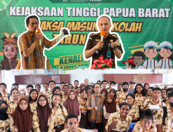 Kejaksaan Tinggi (Kejati) Papua Barat bidang Intelijen melaksanakan Penyuluhan Hukum Jaksa Masuk Sekolah dengan materi Bela Negara bagi Pelajar dan Perlindungan Hukum terhadap Anak sebagai Pelaku Tindak Pidana bertempat di SMP Negeri 6 Manokwari.