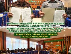 Kejaksaan Tinggi Papua Barat dan Kementerian Hukum dan HAM Papua Barat Melaksanakan Penandatangan Perjanjian Kerjasama tentang Pengawasan Orang Asing Melalui Digitalisasi Pelaporan.