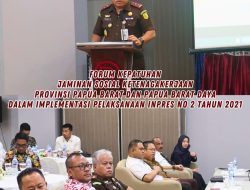 Kajati Papua Barat lakukan Penandatangan Kerja Sama (PKS) dengan BPJS Ketenagakerjaan Wilayah Bali, NTT, Papua dan Papua Barat tentang Penanganan Masalah Hukum bidang perdata dan Tata Usaha Negara