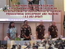 Kajati Papua Barat mendampingi Sesbandiklat Dr. Djaya Kesuma, S.H., M.H. Mengikuti kegiatan Pembukaan dan Penutupan Pelatihan Kolokium Kerjasama antara Badiklat Kejaksaan RI dengan US Departement Of Justice Office Of Overseas Prosecutorial Development and Training ( U.S DOJ OPDAT )