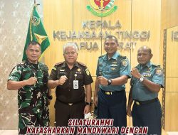 Kajati Papua Barat terima Silaturahmi dari Kolonel Laut (H) Ahmad Sabale SH. Kadiskum Armada III, dan Letkol laut (T) Angki Ferdiantara, Kafasharkan TNI AL Manokwari.