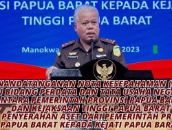 Kajati Papua Barat lakukan Penandatanganan MoU dengan Pemerintah Provinsi (Pemprov) Papua Barat terkait Bidang Perdata dan Tata Usaha Negara.