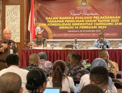 Kajati Papua Barat menjadi Narasumber dalam rapat Pimpinan dalam rangka evaluasi pelaksanaan tahapan pemilihan umum tahun 2023 dan konsolidasi sinergisitas tanggung jawab menuju 14 Februari 2024.