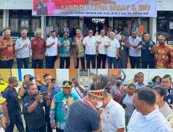 Kajati Papua Barat bersama Forkopimda Papua Barat menjemput Kapolda Papua Barat Irjen Pol. Johny Edison Isir, S.I.K., M.T.C.P bertempat di Bandara Rendani Manokwari