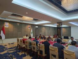 Koordinator Bidang Intelijen Raden Arie W. Kawedhar, S.H., menghadiri Rapat Persiapan Monitoring Pelaksanaan Pemilu Serentak Tahun 2024 di Provinsi Papua Barat