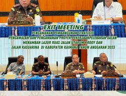 Kajati Papua Barat Pimpin Rapat Exit Meeting terkait Pengamanan Pembangunan Strategis Proyek Pelebaran Jalan menambah lajur ruas Jalan Utarum Krooy dan Jalan Kasuarina di Kabupaten Kaimana Tahun Anggaran 2023