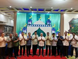 Kajati Papua Barat melaksanakan Buka Puasa Bersama (BukBer) bersama Asisten, Kabag TU, dan Koordinator Kejaksaan Tinggi Papua Barat.