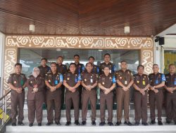 Kunjungan Irmud Kepegawaian dan Tugas Umum Serta Irmud II Bidang Keuangan Pada JAM Pengawasan Dalam Pelaksaan Inspeksi Umum dan Khusus di Wilayah Hukum Kejaksaan Tinggi Papua Barat