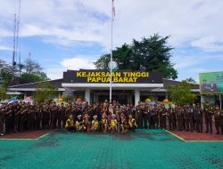 Penyambutan Kepala Kejaksaan Tinggi Papua Barat Muhammad Syarifuddin, S.H., M.H. dan Ketua IAD Wilayah Papua Barat Mila Syarifuddin (05/07/2024)