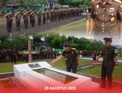 Plh. Kajati Papua Barat Memimpin Upacara Ziarah Makam Pahlawan Dalam Rangka Hari Lahir Kejaksaan Ke- 80