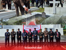 Ziarah Nasional di Makam Pahlawan oleh Plh. Kajati Papua Barat dan PJU Dalam Rangka HUT Kemerdekaan RI Ke- 80