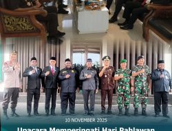 Kajati Papua Barat yang diwakili Koordinator pada Kejati Papua Barat Menghadiri Upacara Hari Pahlawan di Kantor Gubernur PB Tahun 2025