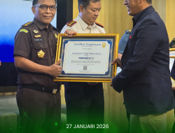 Asbin Kejati Papua Barat Meraih Penghargaan Peringkat 2 Kualitas Laporan Keuangan Bidang Hukum Wil Papua Barat dan Papua Barat Daya