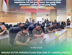 Kejati Papua Barat Melaksanakan Ibadah Rutin Persekutuan PDOEL