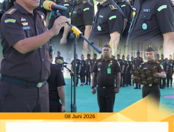 Asbin Pimpin Apel Pagi Kejaksaan Tinggi Papua Barat