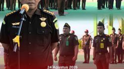 Asbin Pimpin Apel Pagi Kejaksaan Tinggi Papua Barat